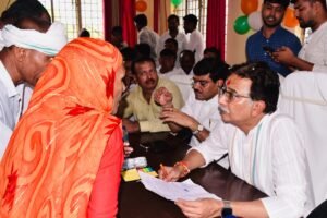 सांसद अनुराग शर्मा