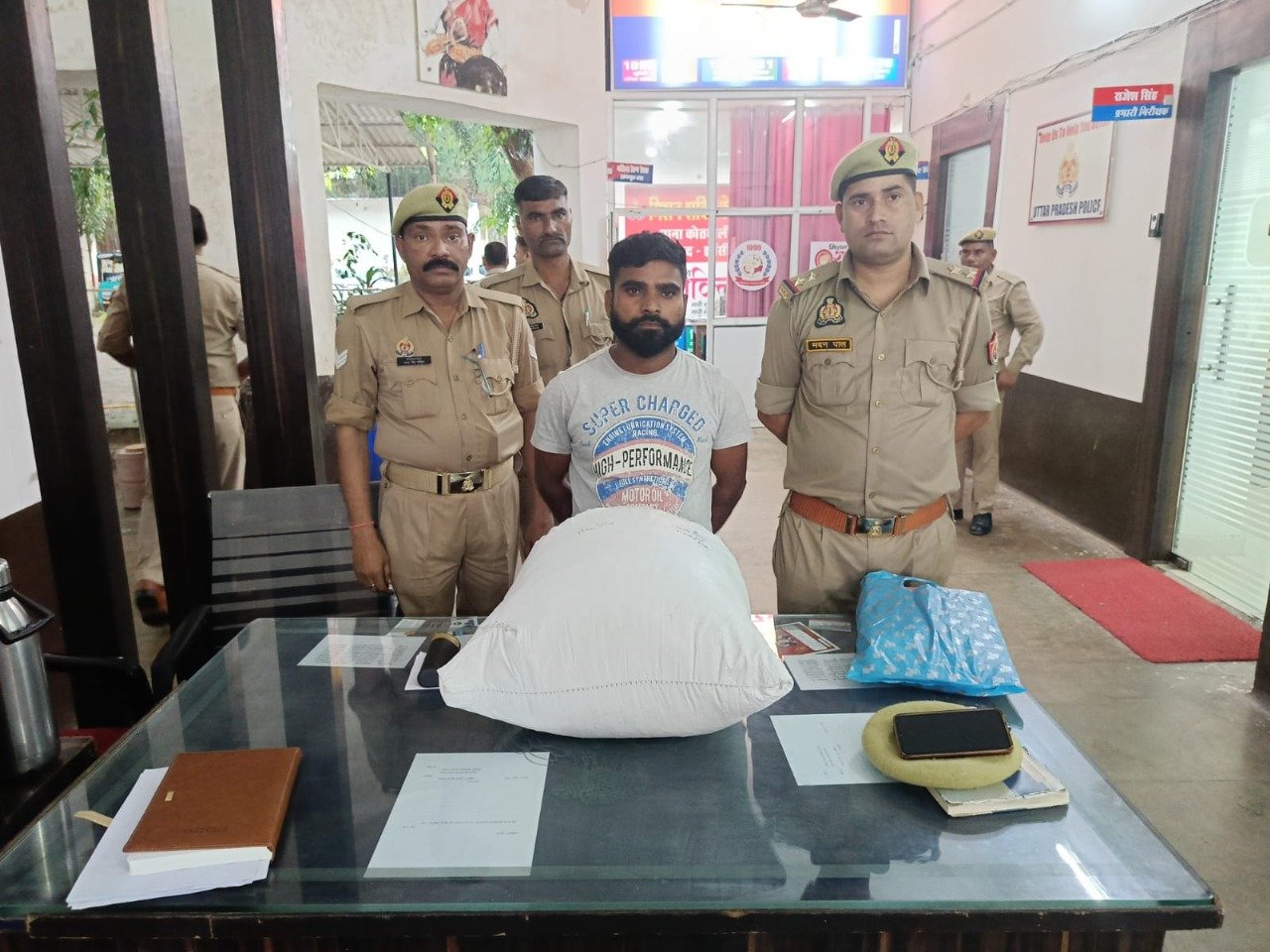 गांजे के साथ अंतरराज्यीय तस्कर गिरफ्तार