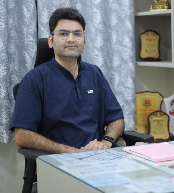 डॉ. अम्बर गुप्ता