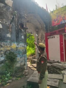 उतरवाए गए लाउडस्पीकर