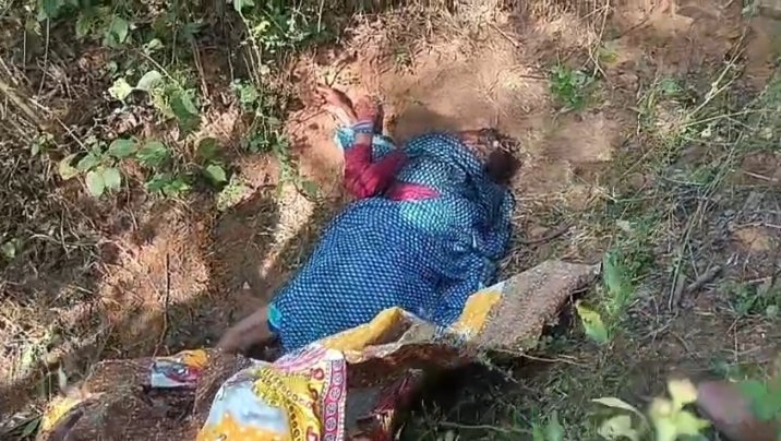 महिला का शव