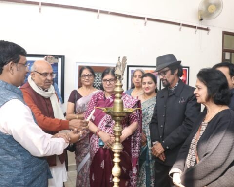 आर्ट एग्ज़िबिशन