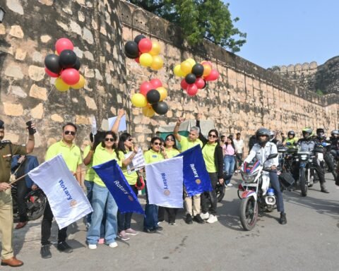 बाइक रैली का आयोजन