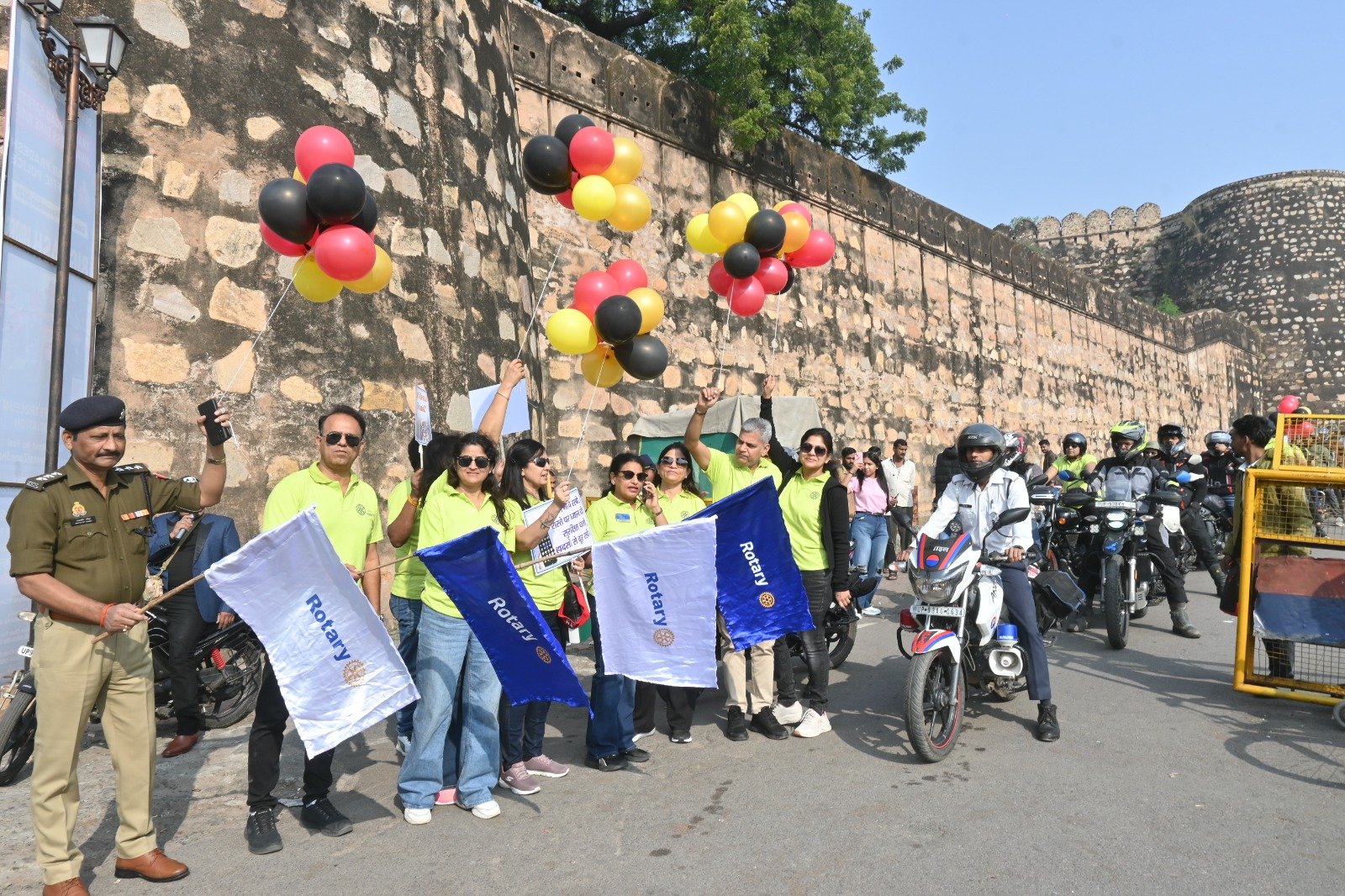 बाइक रैली का आयोजन