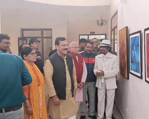 आर्ट एग्ज़िबिशन