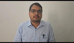 पलटी धान से भरी ट्रॉली