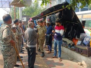 नगर निगम का बुलडोज़र