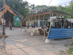 नगर निगम का बुलडोज़र