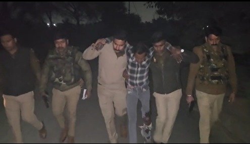 इनामी हत्यारोपी पर कसा शिकंजा