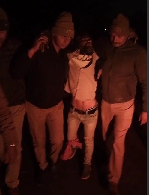 हिस्ट्रीशीटर शातिर इनामी बदमाश