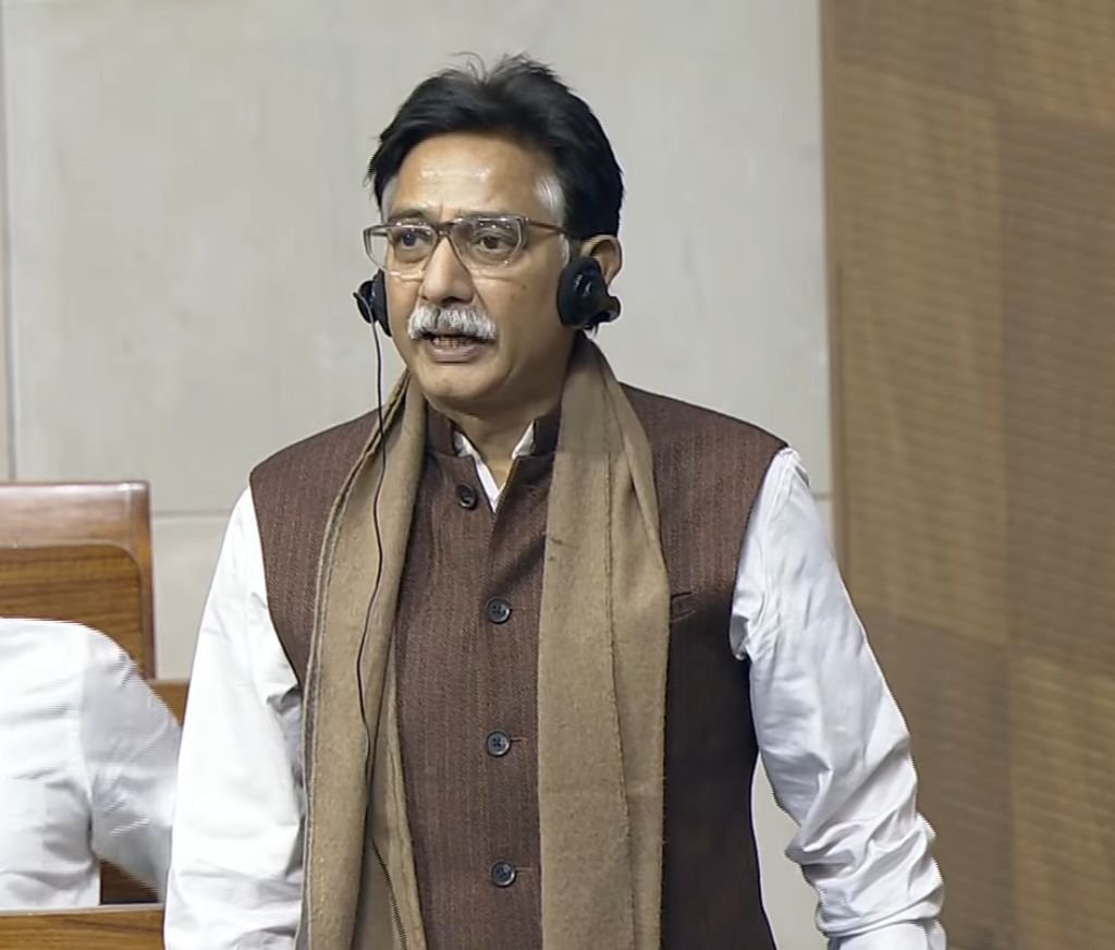 सांसद-अनुराग-शर्मा