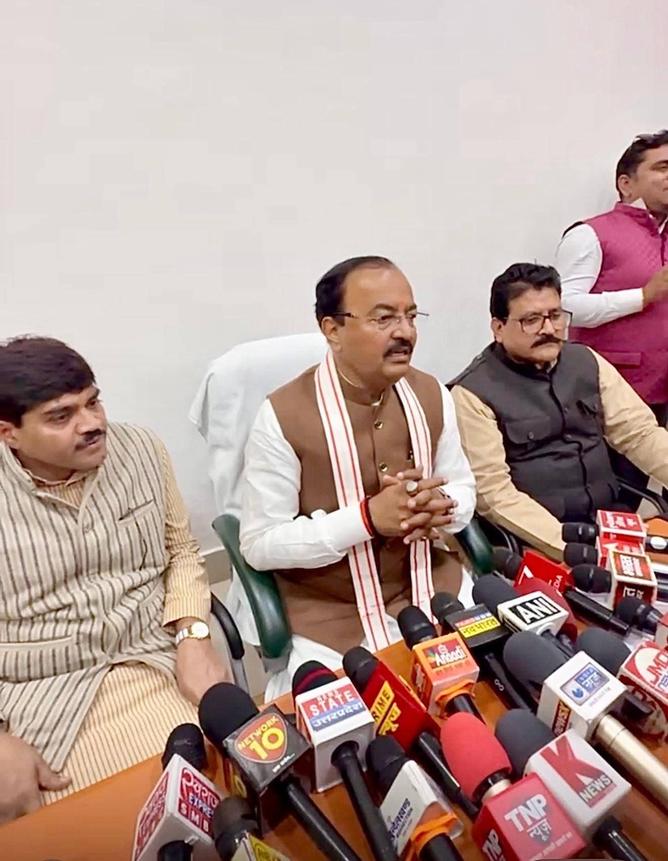 वैभव सिंह बुंदेलखंड कनेक्शन