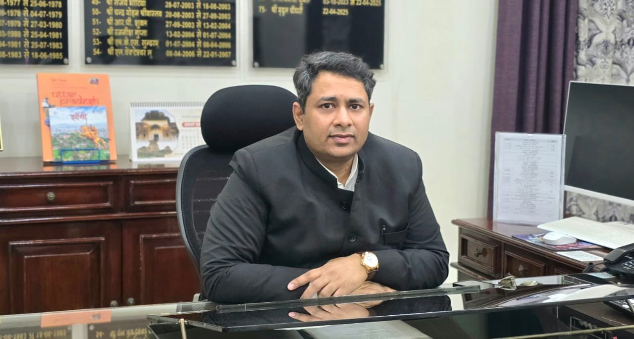 जिला निर्वाचन अधिकारी