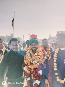 सौरभ का स्टेशन पर हुआ भव्य स्वागत