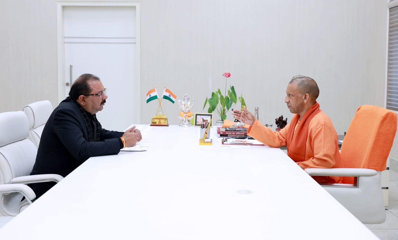 झांसी सदर विधायक रवि शर्मा