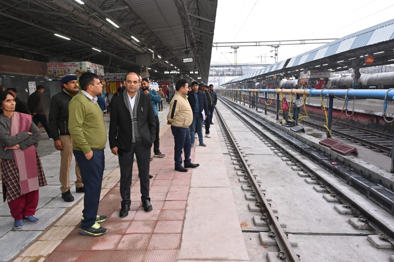 वीरांगना लक्ष्मीबाई झांसी स्टेशन