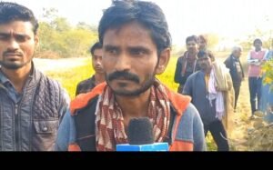 झोपडी से मिला बुज़ुर्ग का शव 