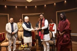 सांसद अनुराग शर्मा 