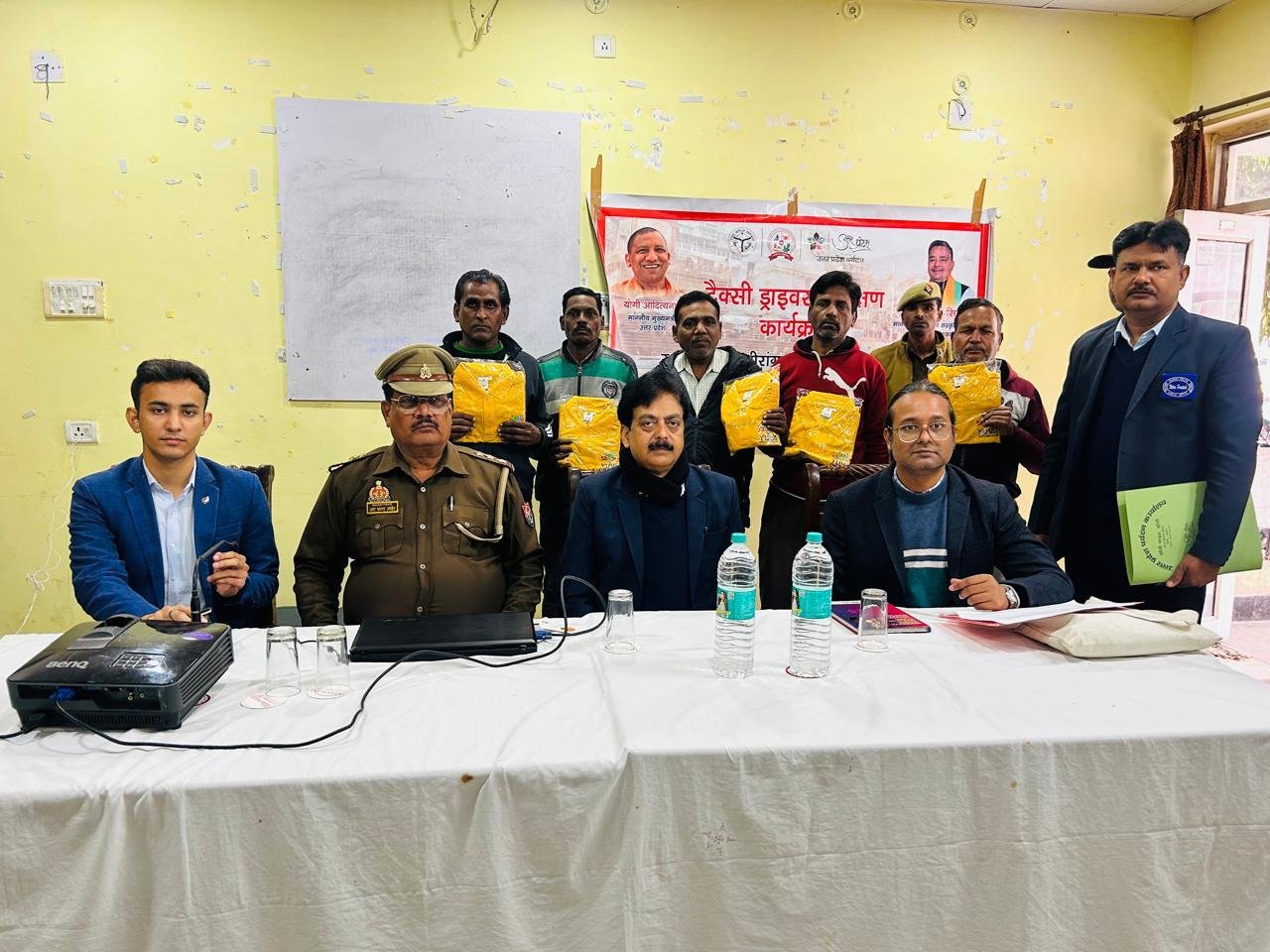 झांसी-ऑटो-ई-रिक्शा-चालक