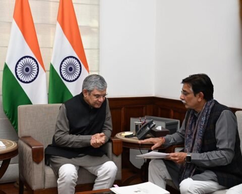 सांसद अनुराग शर्मा