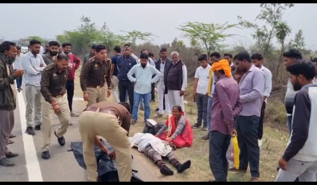 दो मोटरसाइकिल सवारों को तेज़ रफ़्तार कार ने रौंदा