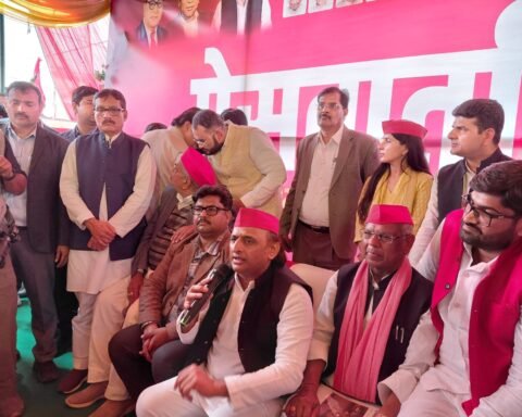 समाजवादी पार्टी (सपा ) के राष्ट्रीय अध्यक्ष अखिलेश यादव