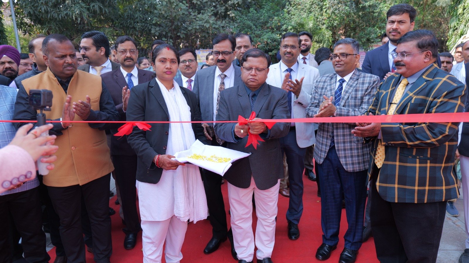 वृहद विधिक सहायता एवं सेवा शिविर