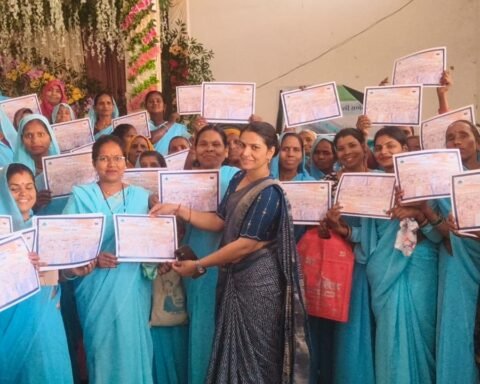 जल सहेलियों का सम्मान