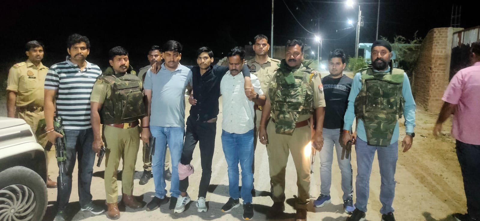 फरार हुआ चोर मुठभेड़ में गिरफ्तार