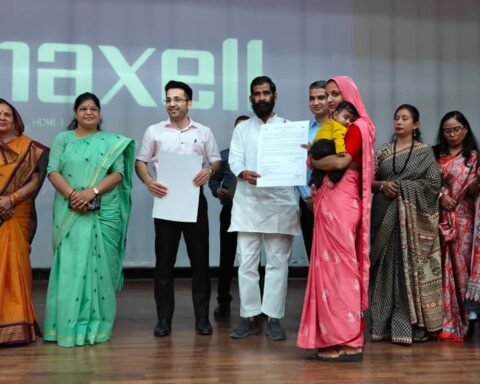 आंगनबाड़ी सहायिकाओं को बांटे गए नियुक्त पत्र