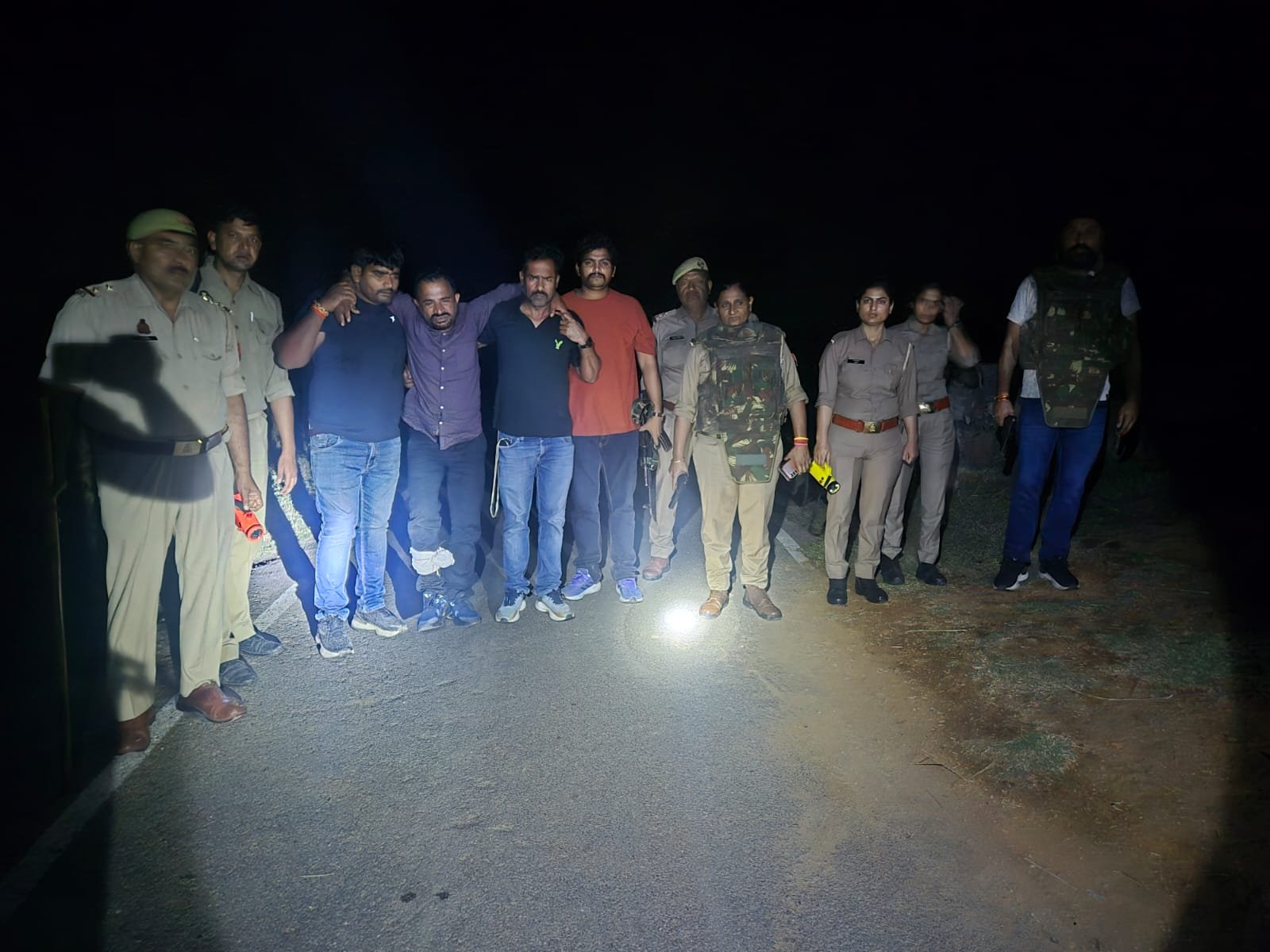 मुठभेड़ में आरोपी गिरफ्तार