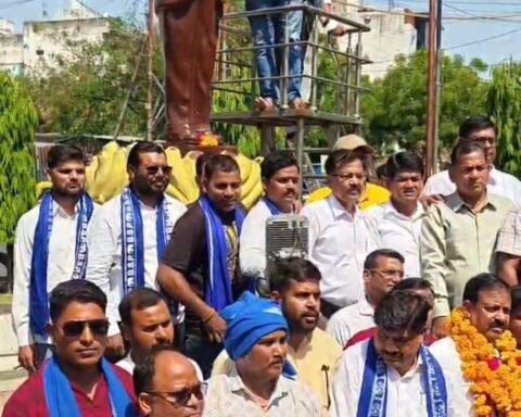 बसपा जिलाध्यक्ष बीडी फुले