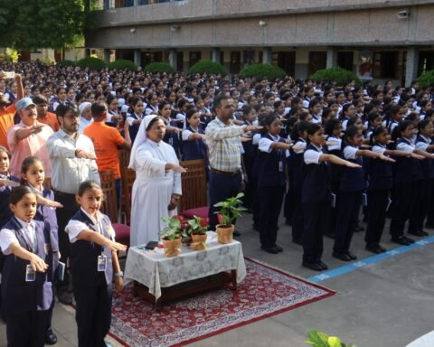पृथ्वी दिवस पर जागरूकता कार्यक्रम