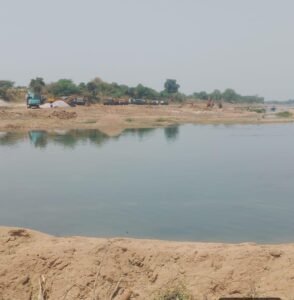  बालू माफिया का आतंक