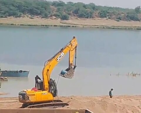  बालू माफिया का आतंक