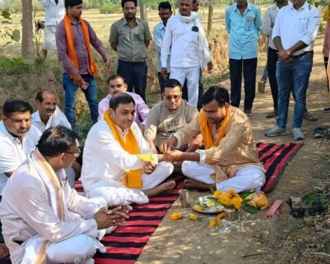 बबीना विधायक राजीव सिंह