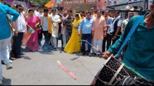झांसी में बंगाल जीत का जश्न
