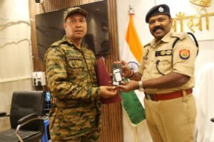 पुलिस ने बरामद किये 203 मोबाइल