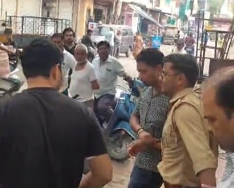 एंटी करप्शन की टीम