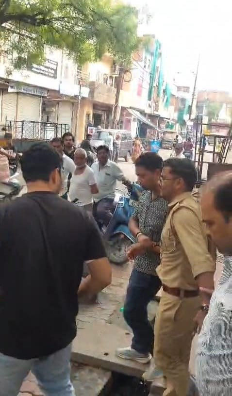 एंटी करप्शन की टीम