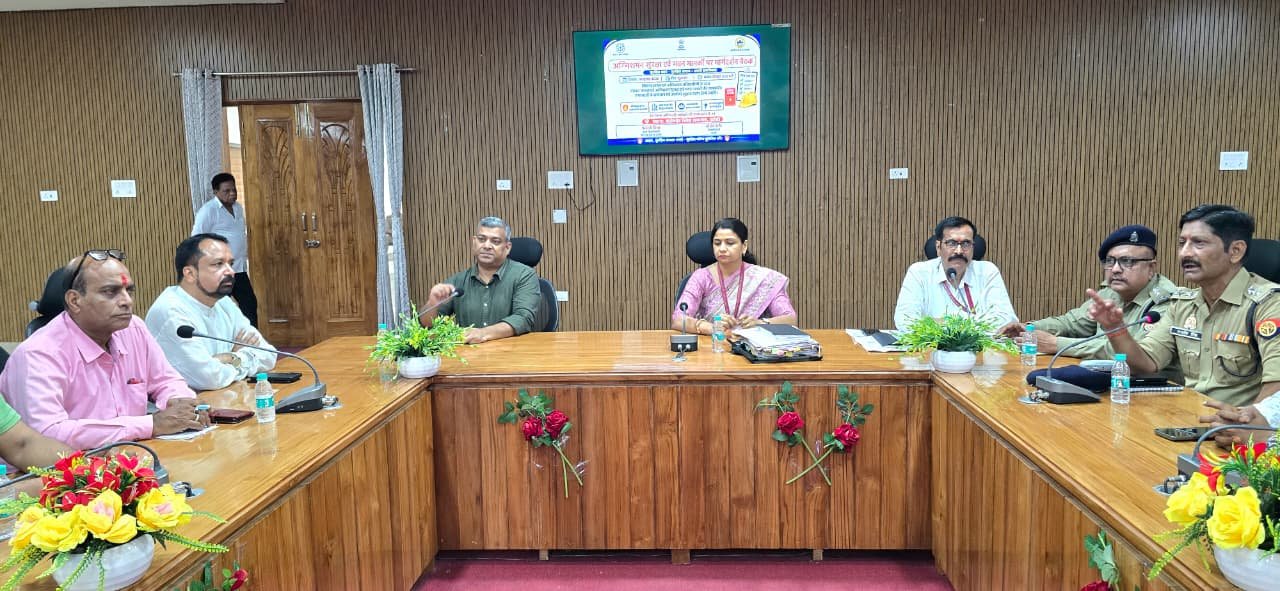 अग्निकांड के बाद प्रशासन सख्त