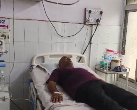 अधिकारी पर प्रताड़ना का आरोप