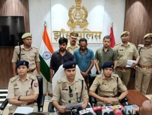  पुलिस ने पकड़ा 1.07 करोड़ का गांजा 
