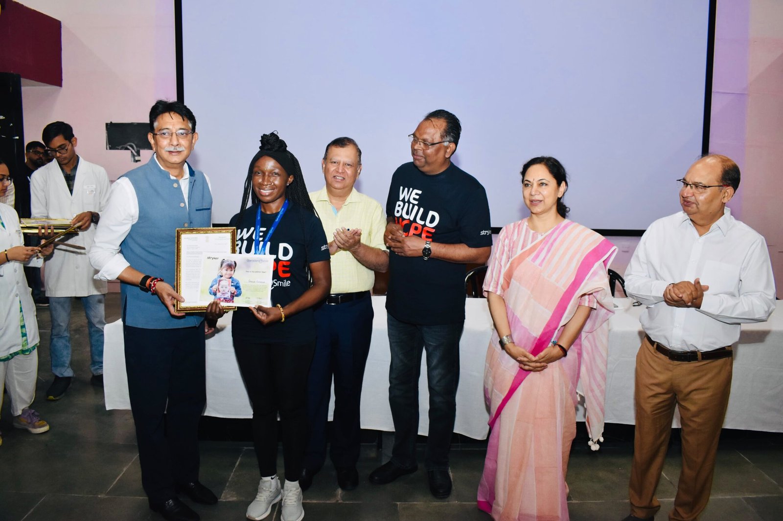 निःशुल्क ऑपरेशन शिविर