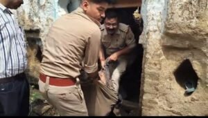  कच्चा मकान भरभराकर गिरा