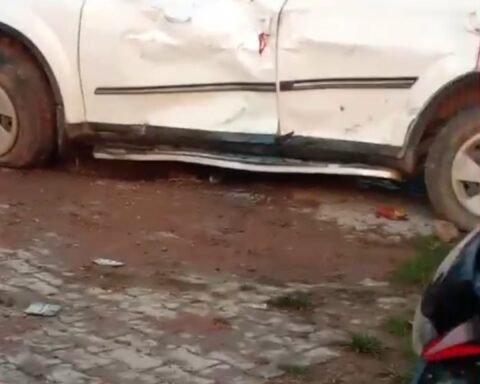 तेज रफ्तार बेकाबू कार