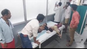 तेज रफ्तार बेकाबू कार 