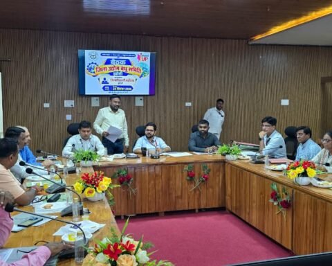 जिलाधिकारी गौरांग राठी