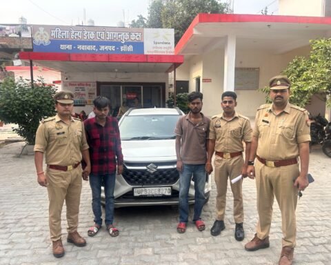 सड़क पर स्टंटबाजी